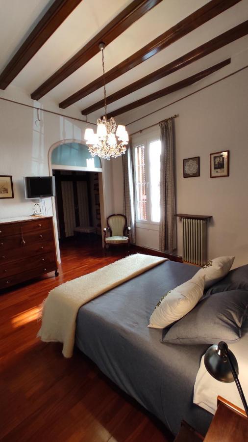 Casa Mo Apartment Sabadell Bagian luar foto